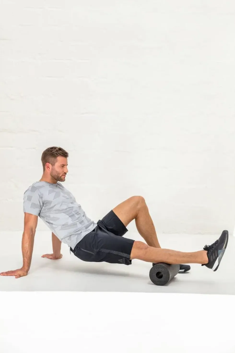 Blackroll Standard Foam Roller - 30 cm - Zwart/Wit/Blauw