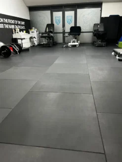 Flow Fitness Rubberen Tegel met Waterdichte SBR-laag - 100 x 100 cm Set