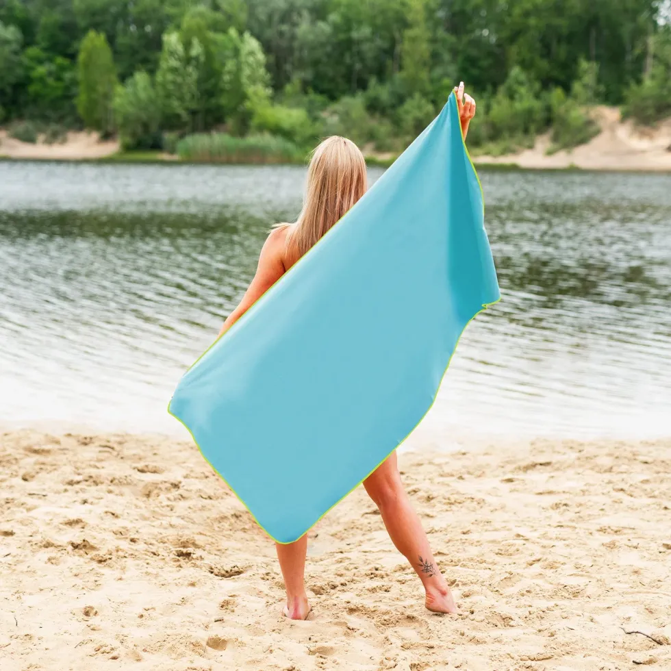 NILS Microvezel Handdoek - Blauw/Groen - 140 x 70 cm
